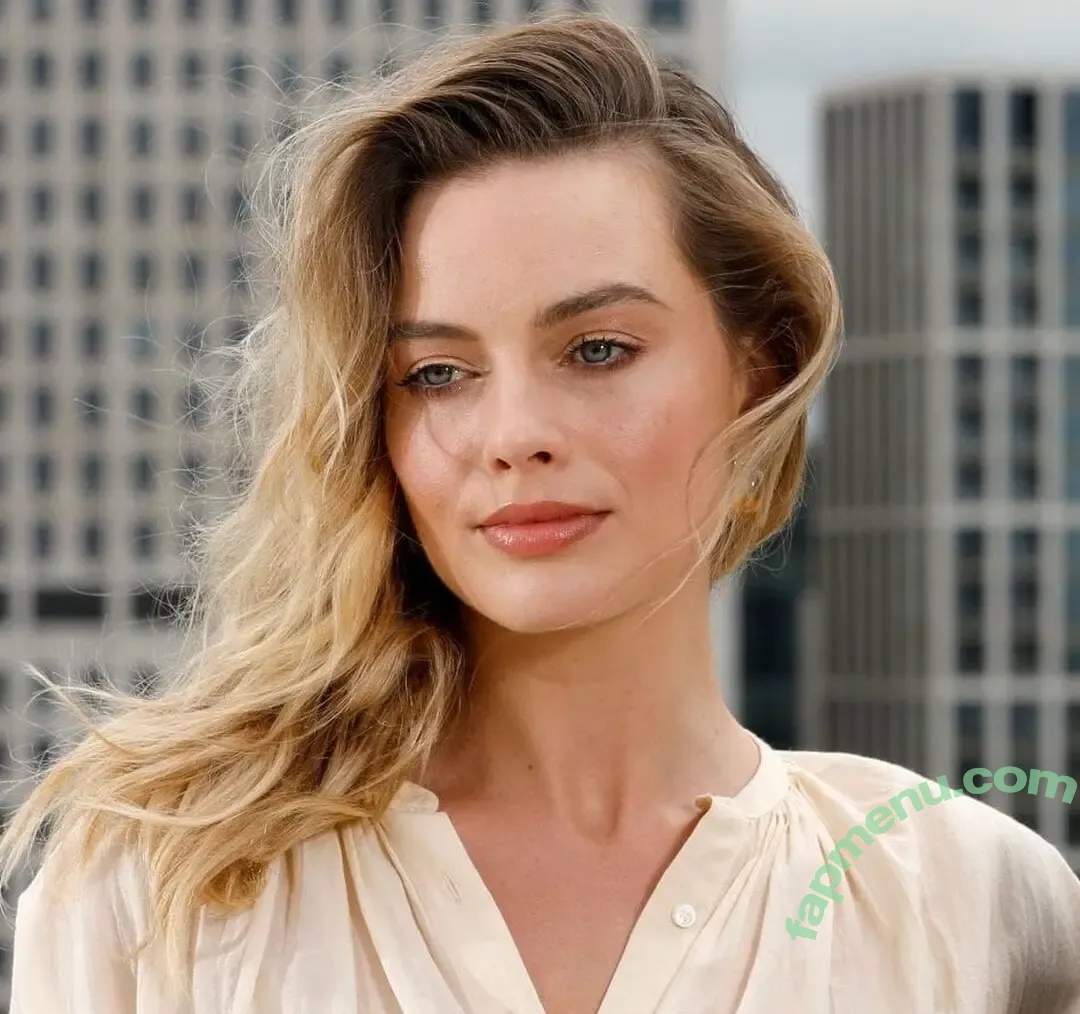 Margot Robbie nude photo #2281 (margotrobbie / margotrobbieofficial)