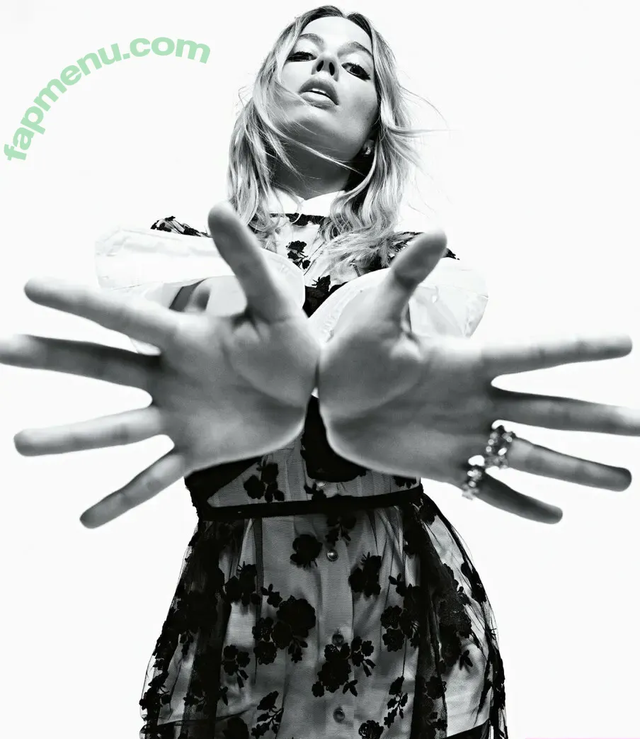 Margot Robbie nude photo #2323 (margotrobbie / margotrobbieofficial)