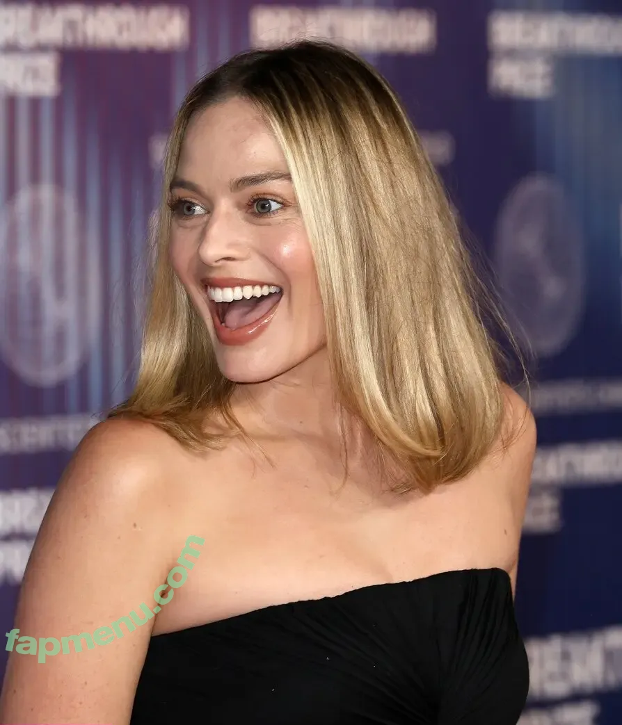 Margot Robbie nude photo #2388 (margotrobbie / margotrobbieofficial)