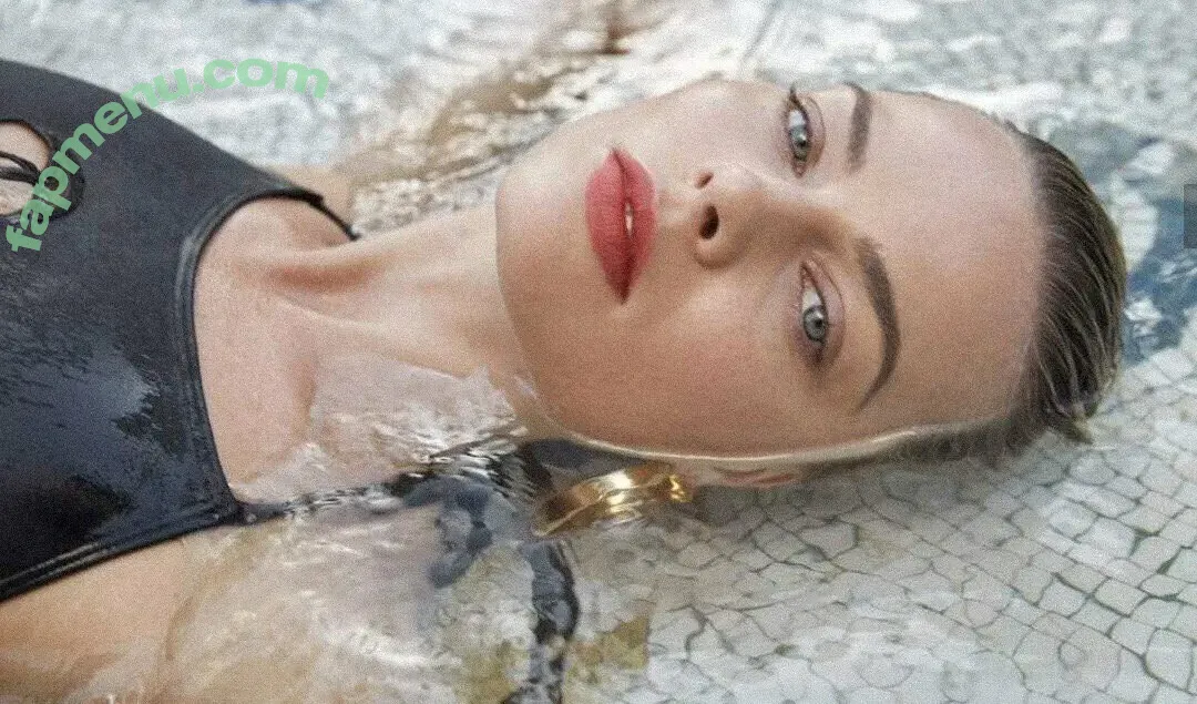 Margot Robbie nude photo #2406 (margotrobbie / margotrobbieofficial)