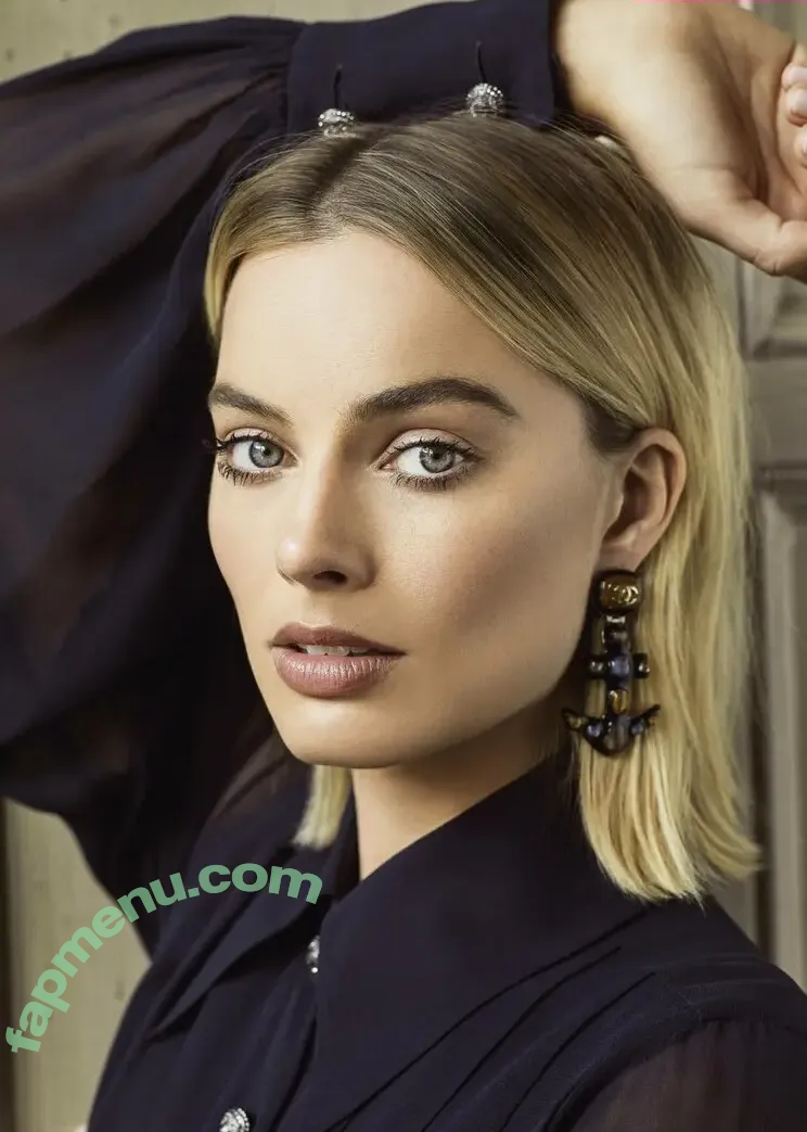 Margot Robbie nude photo #2438 (margotrobbie / margotrobbieofficial)
