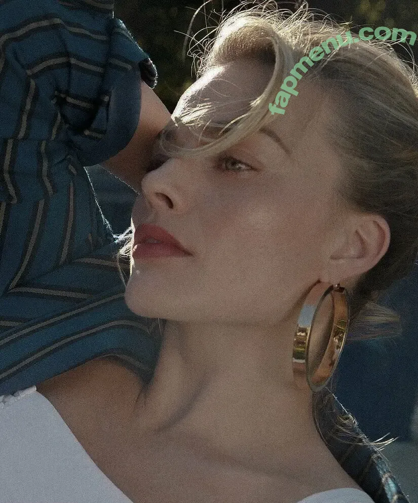 Margot Robbie nude photo #2439 (margotrobbie / margotrobbieofficial)