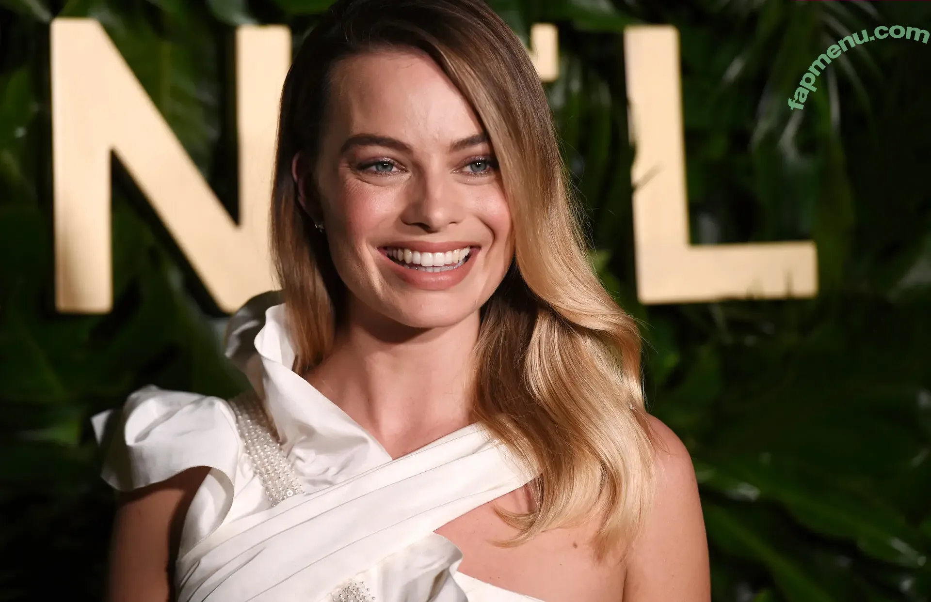 Margot Robbie nude photo #2504 (margotrobbie / margotrobbieofficial)