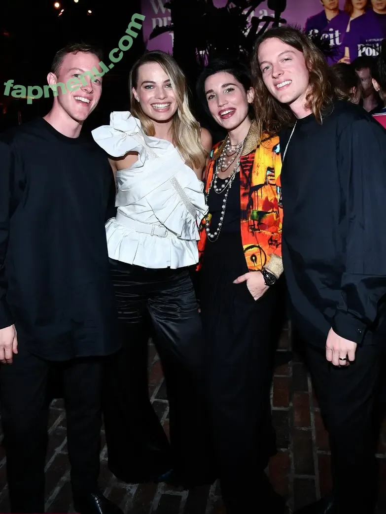 Margot Robbie nude photo #2524 (margotrobbie / margotrobbieofficial)