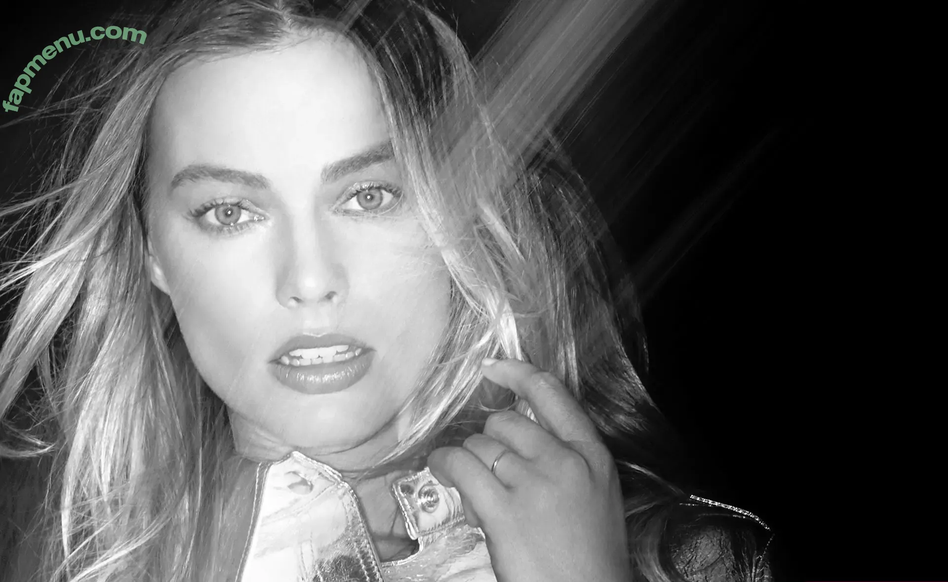 Margot Robbie nude photo #2530 (margotrobbie / margotrobbieofficial)