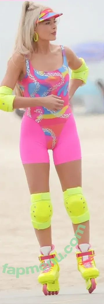 Margot Robbie nude photo #2697 (margotrobbie / margotrobbieofficial)