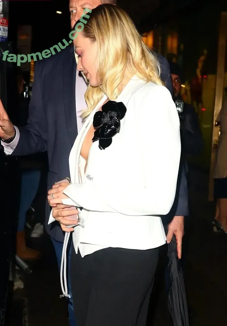 Margot Robbie nude photo #2753 (margotrobbie / margotrobbieofficial)