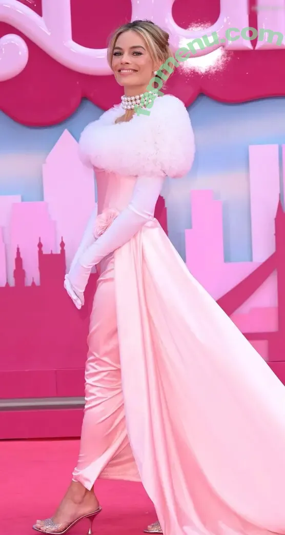 Margot Robbie nude photo #2773 (margotrobbie / margotrobbieofficial)