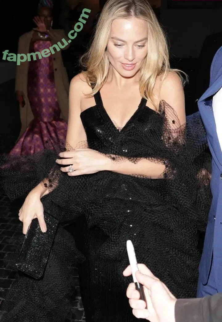 Margot Robbie nude photo #2845 (margotrobbie / margotrobbieofficial)