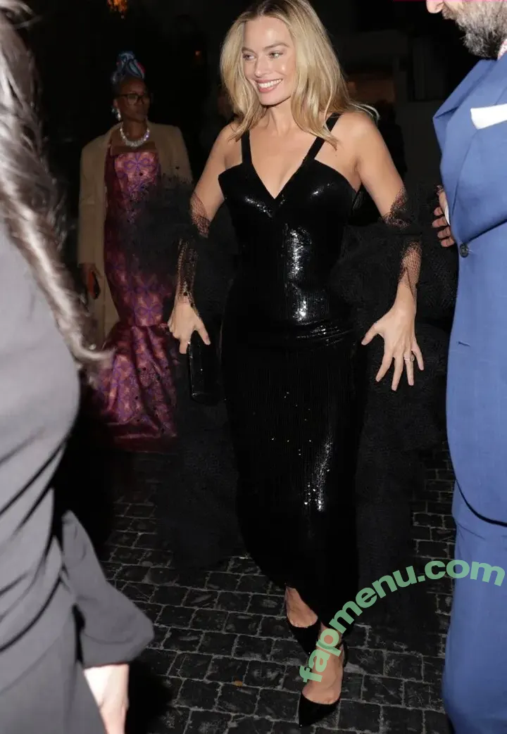 Margot Robbie nude photo #2846 (margotrobbie / margotrobbieofficial)