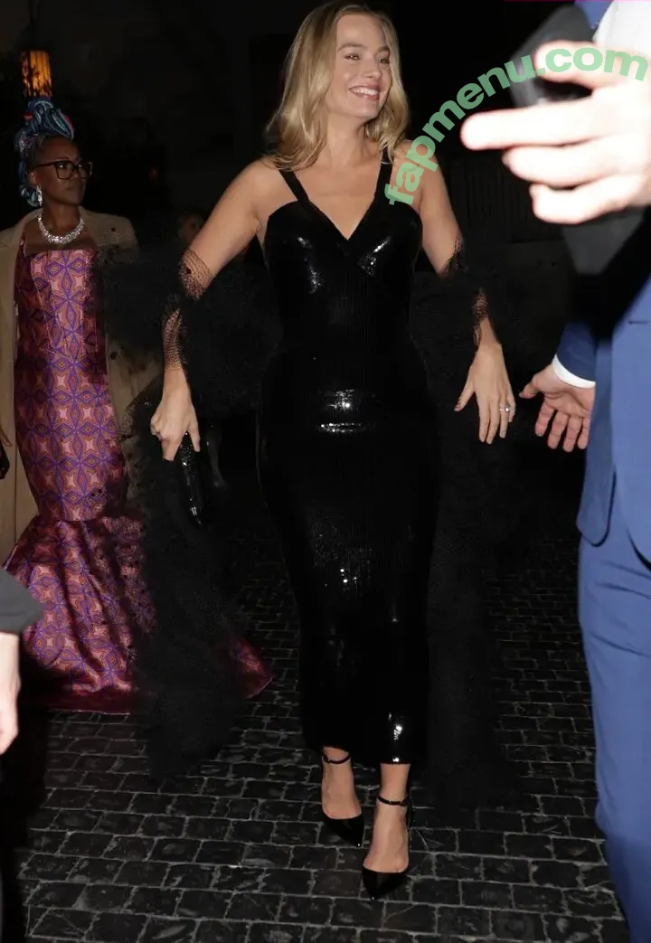 Margot Robbie nude photo #2847 (margotrobbie / margotrobbieofficial)