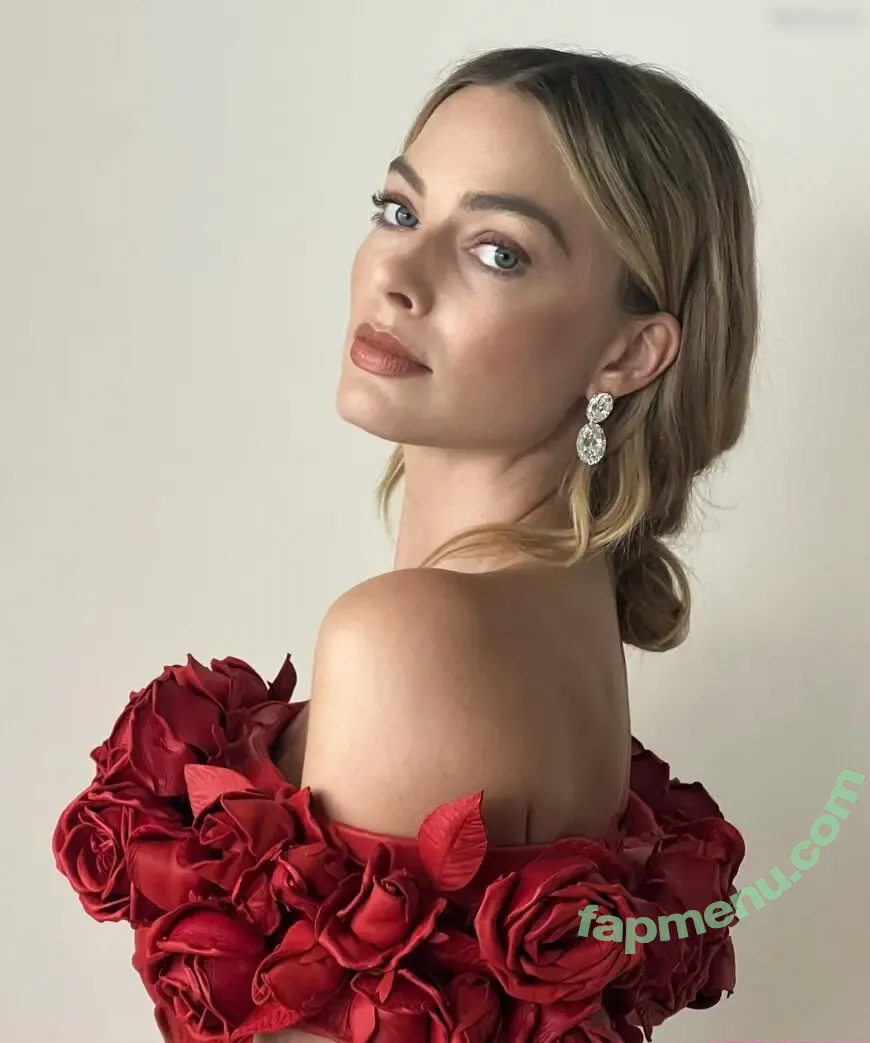 Margot Robbie nude photo #2861 (margotrobbie / margotrobbieofficial)