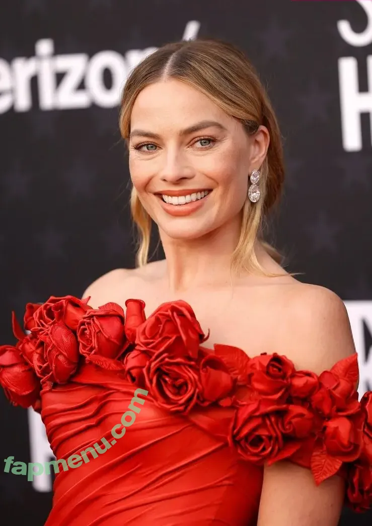 Margot Robbie nude photo #2863 (margotrobbie / margotrobbieofficial)