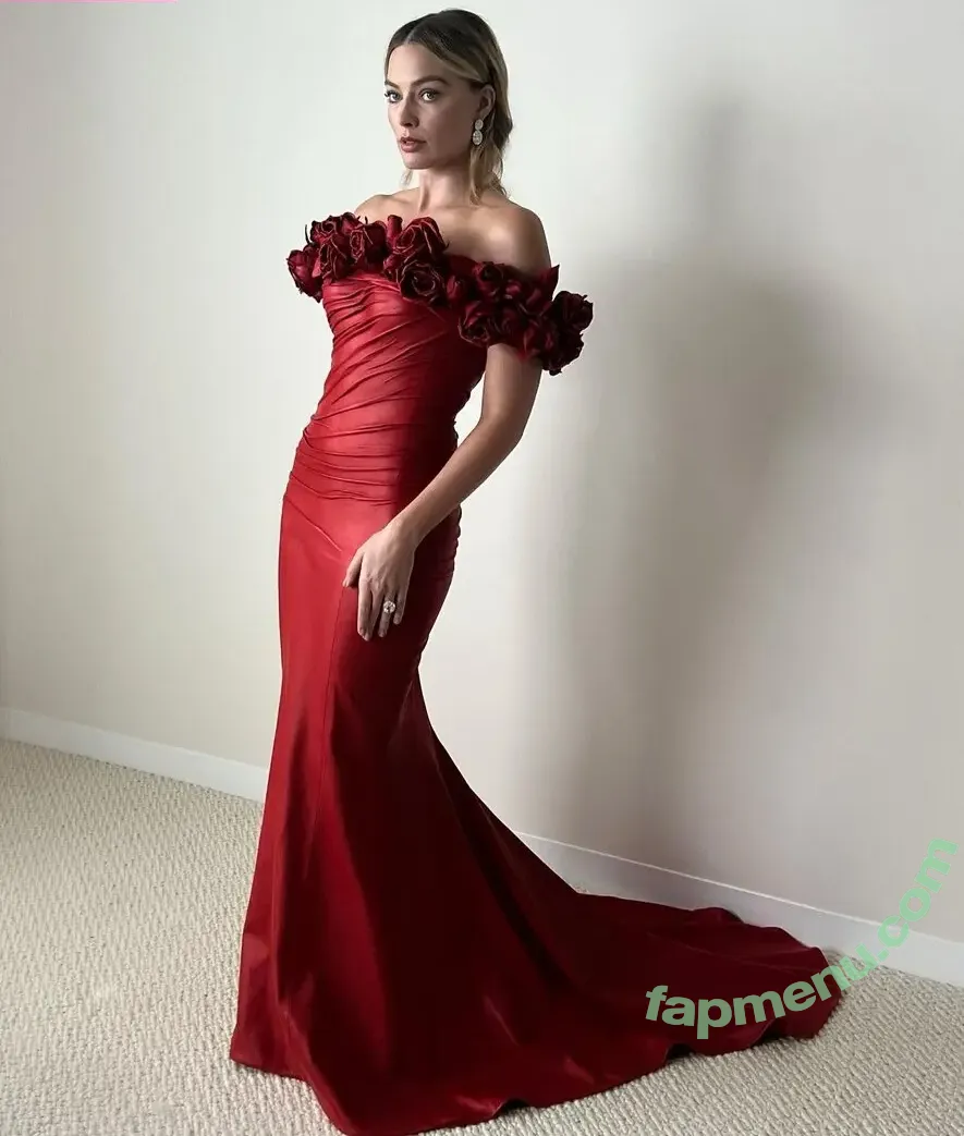Margot Robbie nude photo #2868 (margotrobbie / margotrobbieofficial)