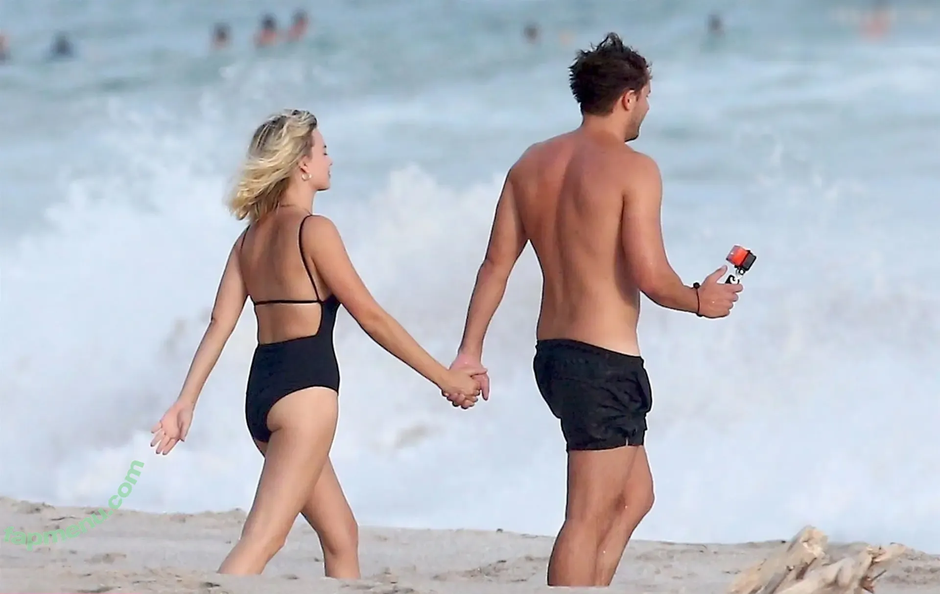 Margot Robbie nude photo #2916 (margotrobbie / margotrobbieofficial)