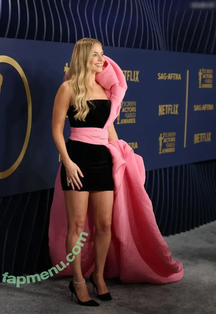 Margot Robbie nude photo #2951 (margotrobbie / margotrobbieofficial)