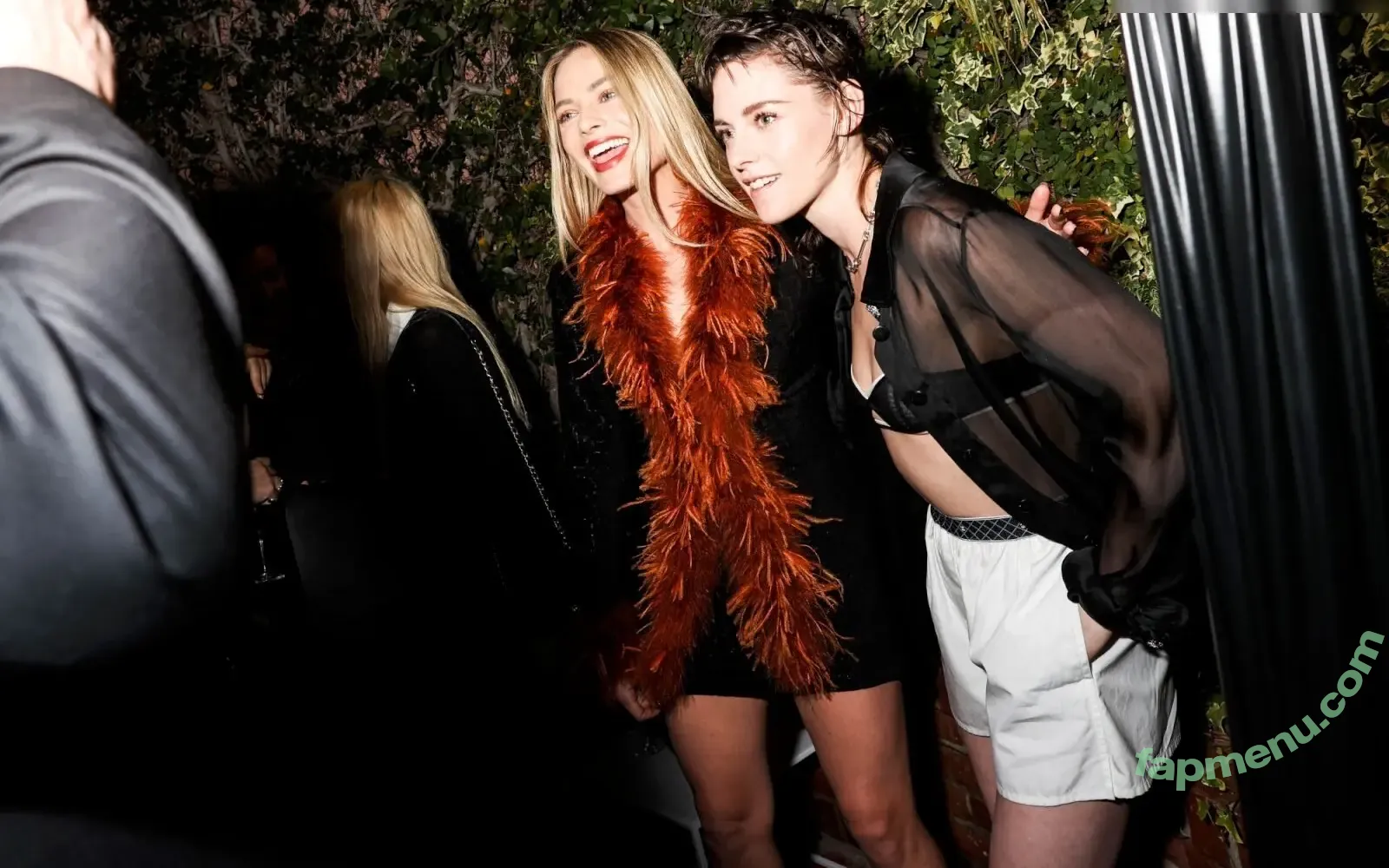 Margot Robbie nude photo #2990 (margotrobbie / margotrobbieofficial)