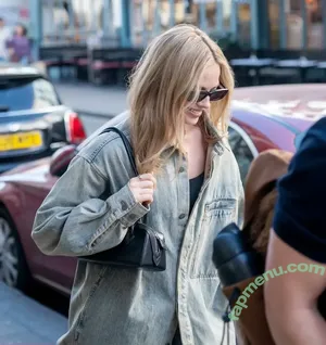 Margot Robbie / margotrobbie / margotrobbieofficial nude photo #3476