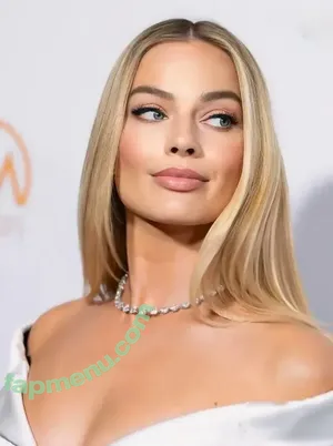 Margot Robbie / margotrobbie / margotrobbieofficial nude photo #3521