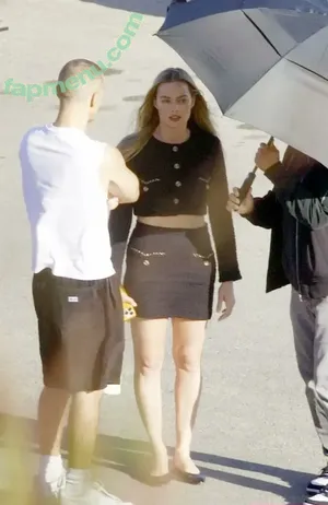 Margot Robbie / margotrobbie / margotrobbieofficial nude photo #3556