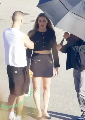 Margot Robbie / margotrobbie / margotrobbieofficial nude photo #3557