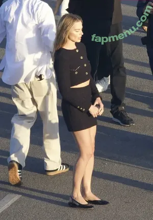 Margot Robbie / margotrobbie / margotrobbieofficial nude photo #3560