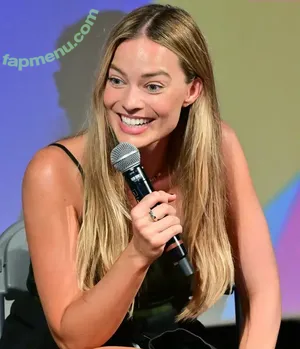 Margot Robbie / margotrobbie / margotrobbieofficial nude photo #3611