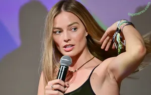 Margot Robbie / margotrobbie / margotrobbieofficial nude photo #3618