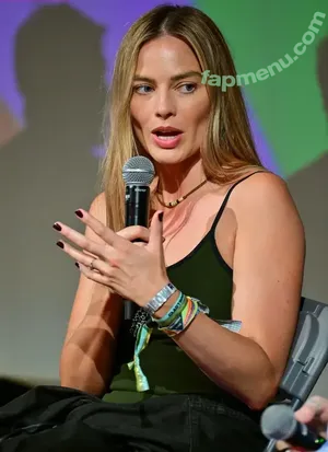 Margot Robbie / margotrobbie / margotrobbieofficial nude photo #3630