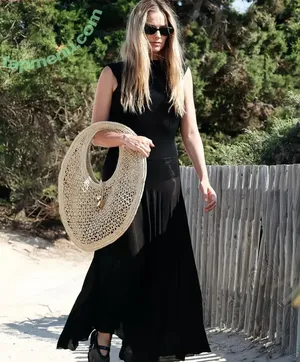 Margot Robbie / margotrobbie / margotrobbieofficial nude photo #3635