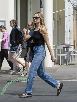 Margot Robbie / margotrobbie / margotrobbieofficial nude photo #3652