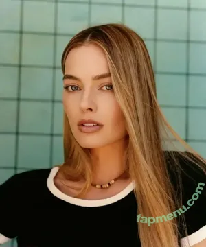 Margot Robbie / margotrobbie / margotrobbieofficial nude photo #3675