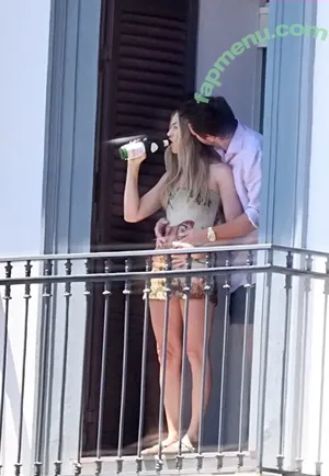 Margot Robbie / margotrobbie / margotrobbieofficial nude photo #3701