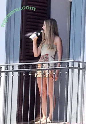 Margot Robbie / margotrobbie / margotrobbieofficial nude photo #3724