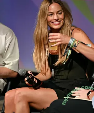 Margot Robbie / margotrobbie / margotrobbieofficial nude photo #3744