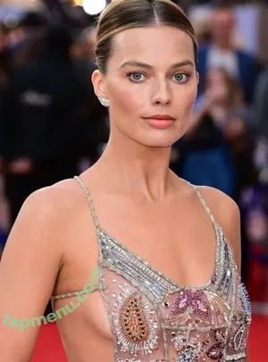 Margot Robbie / margotrobbie / margotrobbieofficial nude photo #3897