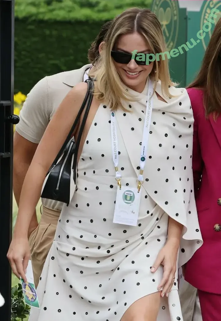 Margot Robbie nude photo #3039 (margotrobbie / margotrobbieofficial)