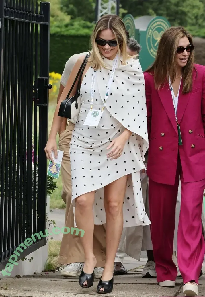 Margot Robbie nude photo #3042 (margotrobbie / margotrobbieofficial)