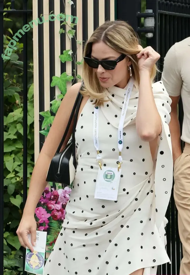 Margot Robbie nude photo #3043 (margotrobbie / margotrobbieofficial)