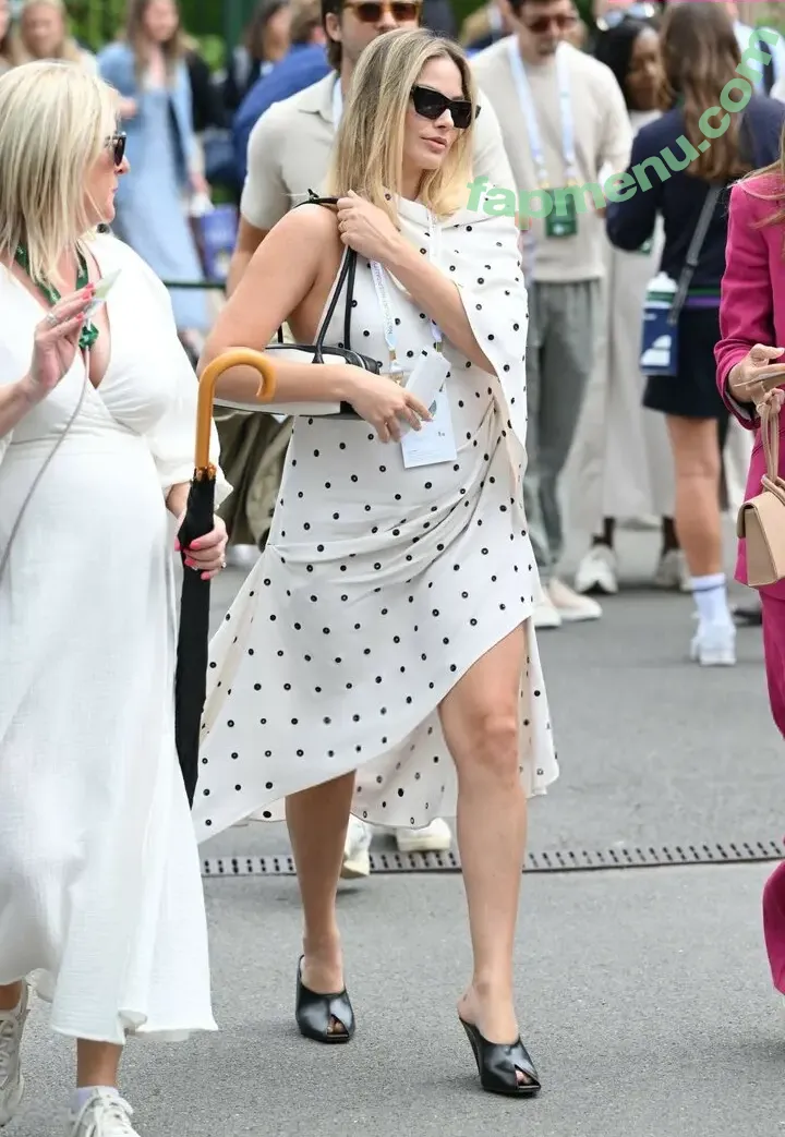 Margot Robbie nude photo #3051 (margotrobbie / margotrobbieofficial)