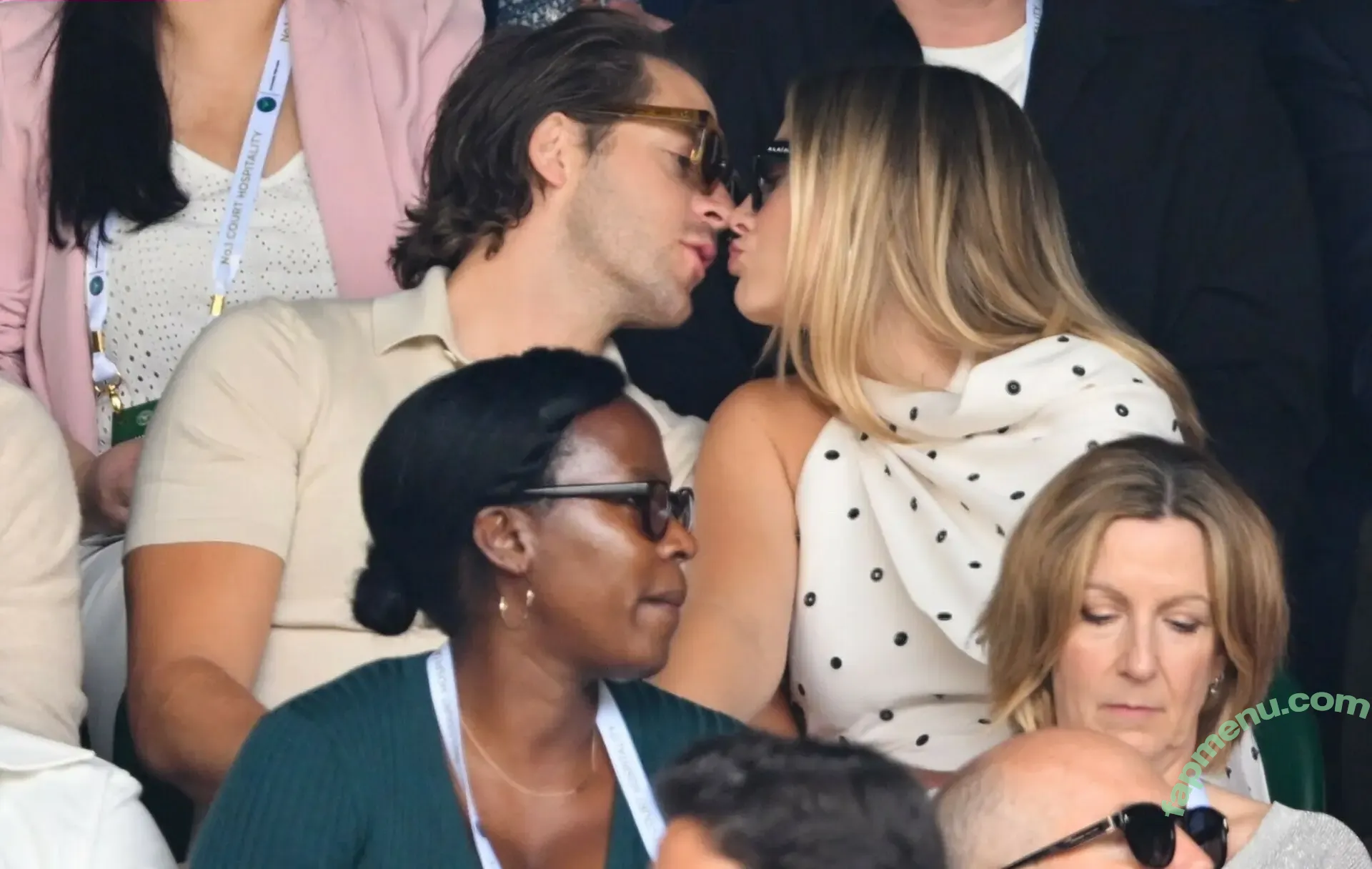 Margot Robbie nude photo #3062 (margotrobbie / margotrobbieofficial)