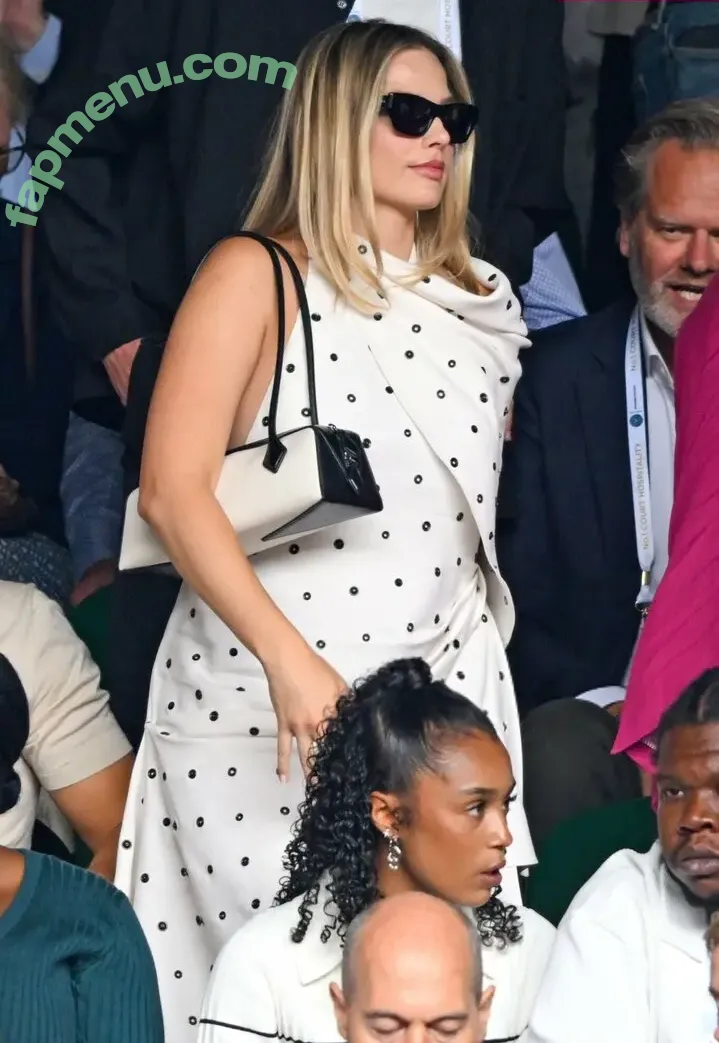 Margot Robbie nude photo #3063 (margotrobbie / margotrobbieofficial)