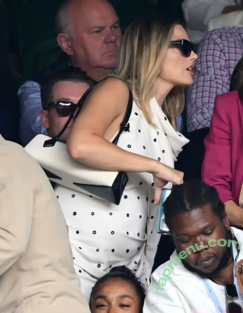 Margot Robbie nude photo #3072 (margotrobbie / margotrobbieofficial)