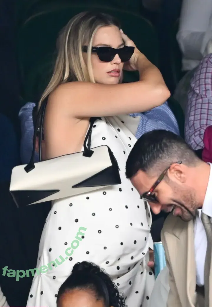 Margot Robbie nude photo #3073 (margotrobbie / margotrobbieofficial)