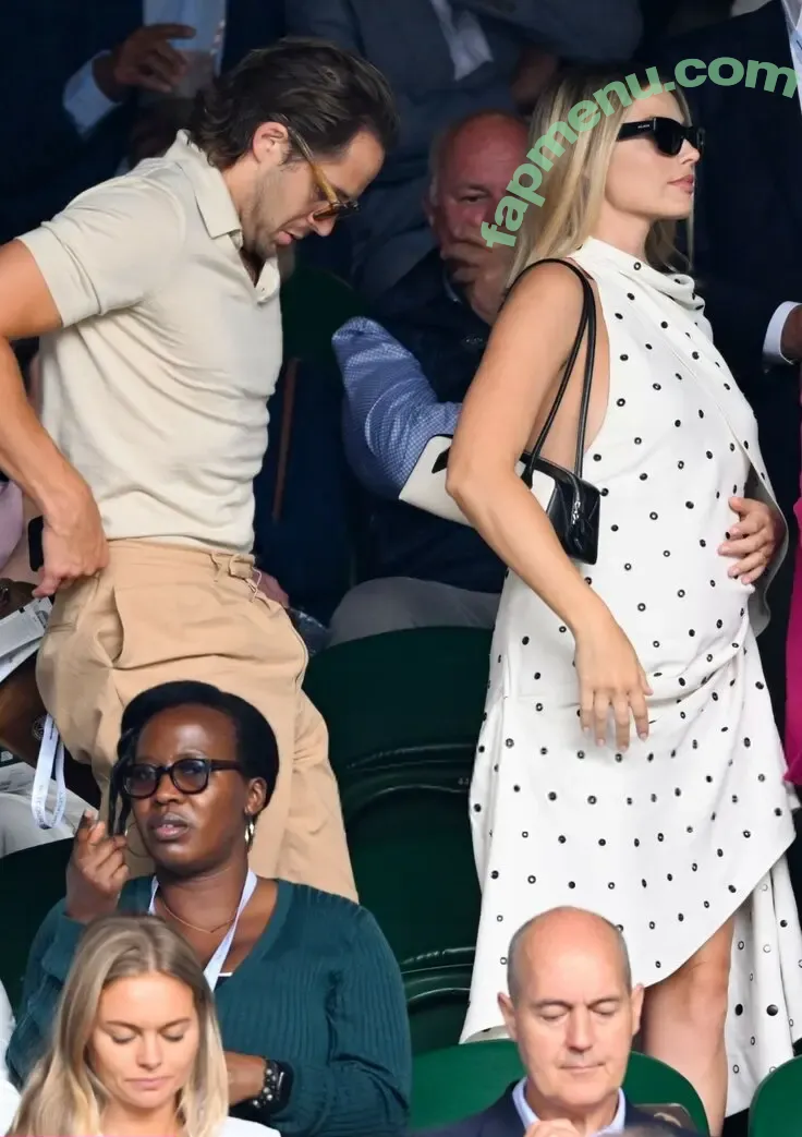 Margot Robbie nude photo #3079 (margotrobbie / margotrobbieofficial)