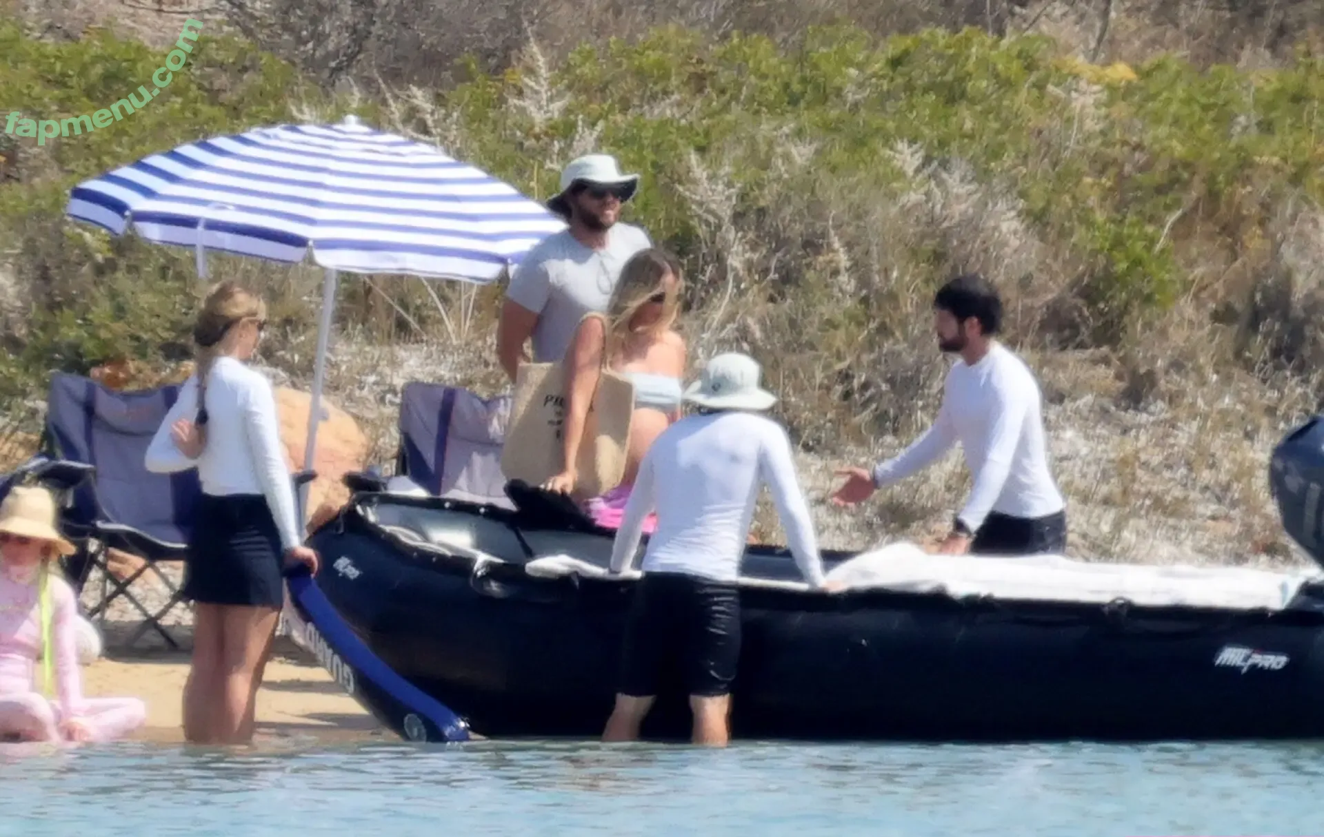 Margot Robbie nude photo #3104 (margotrobbie / margotrobbieofficial)