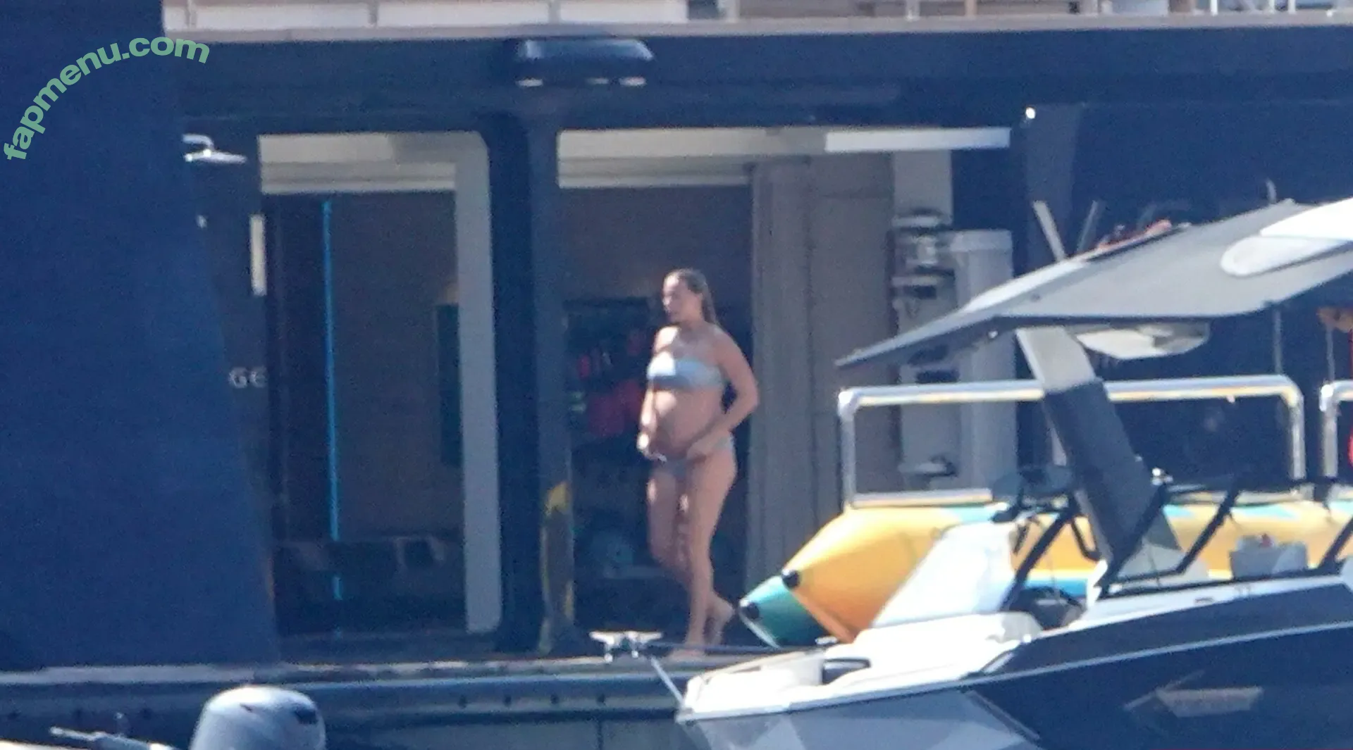 Margot Robbie nude photo #3136 (margotrobbie / margotrobbieofficial)