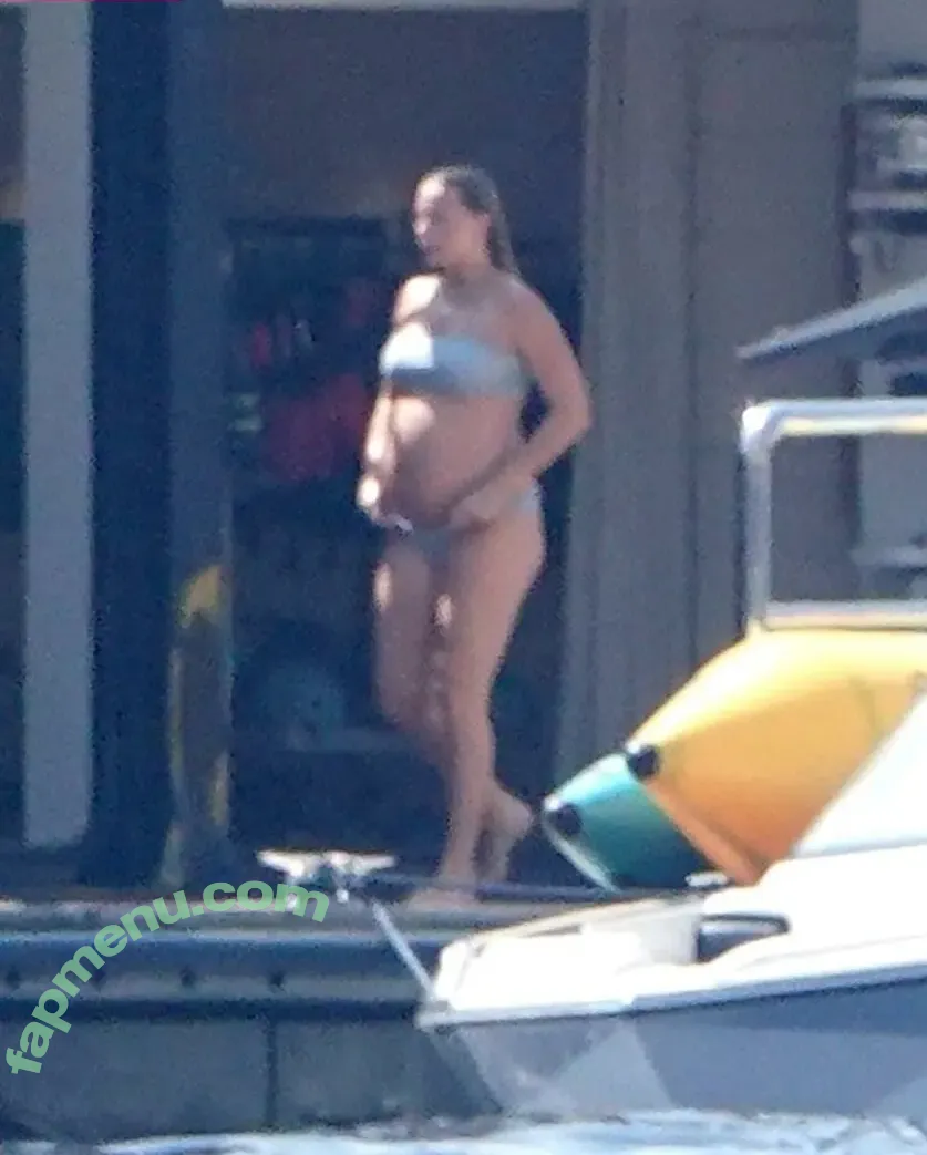 Margot Robbie nude photo #3140 (margotrobbie / margotrobbieofficial)