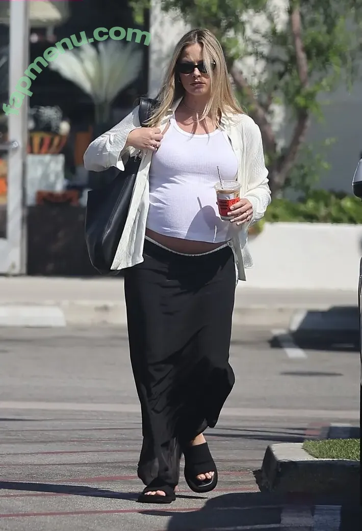 Margot Robbie nude photo #3189 (margotrobbie / margotrobbieofficial)