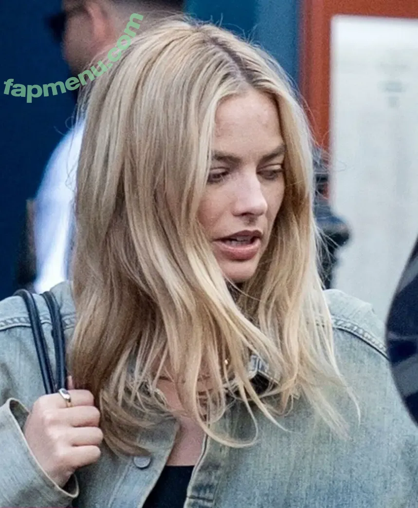 Margot Robbie nude photo #3472 (margotrobbie / margotrobbieofficial)
